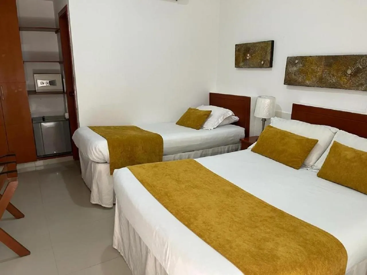 Hotel Tayrona Rodadero 圣玛尔塔 3*,